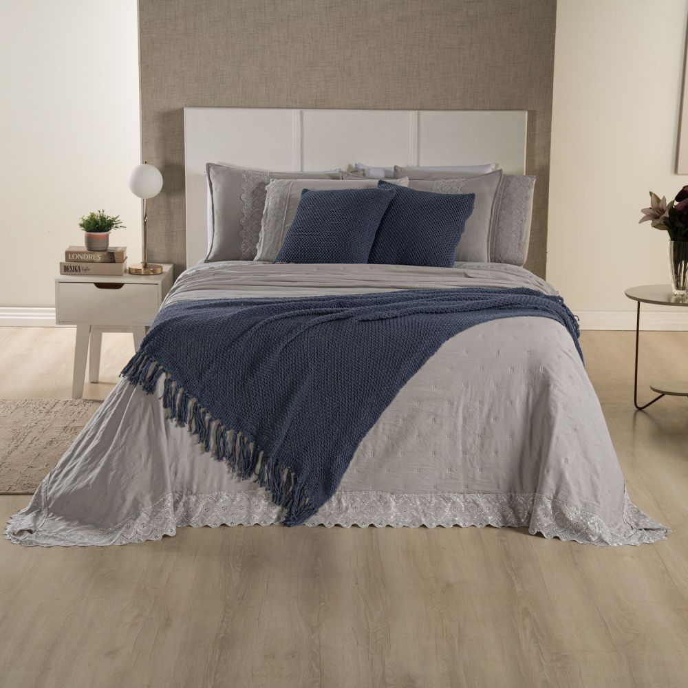 [10 PIEZAS] Juego de Cama Serena de Percal 300 Hilos con Bordado Inglés
